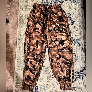 Fashion Nova cameo joggers
